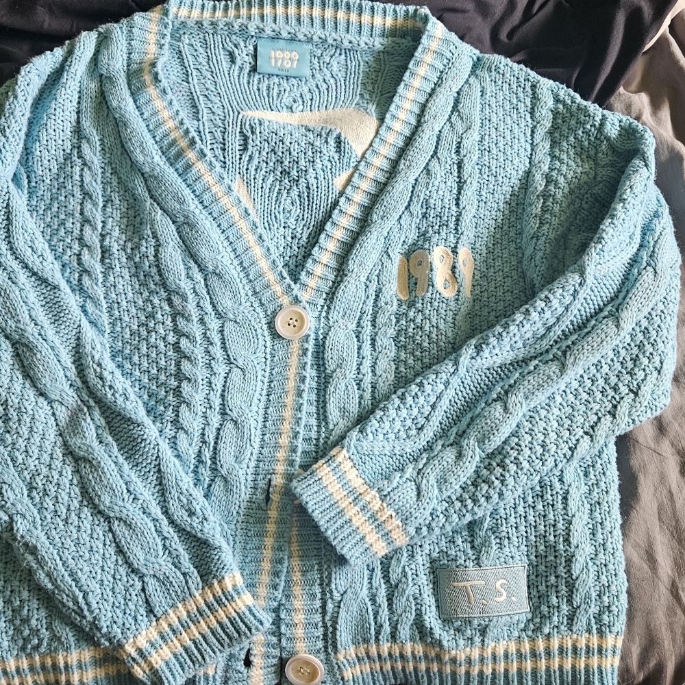 Taylor Swift 1989 cardign